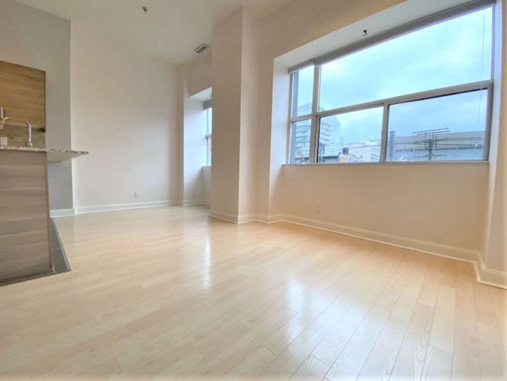 700 King St W, unit 212 for rent - image #7