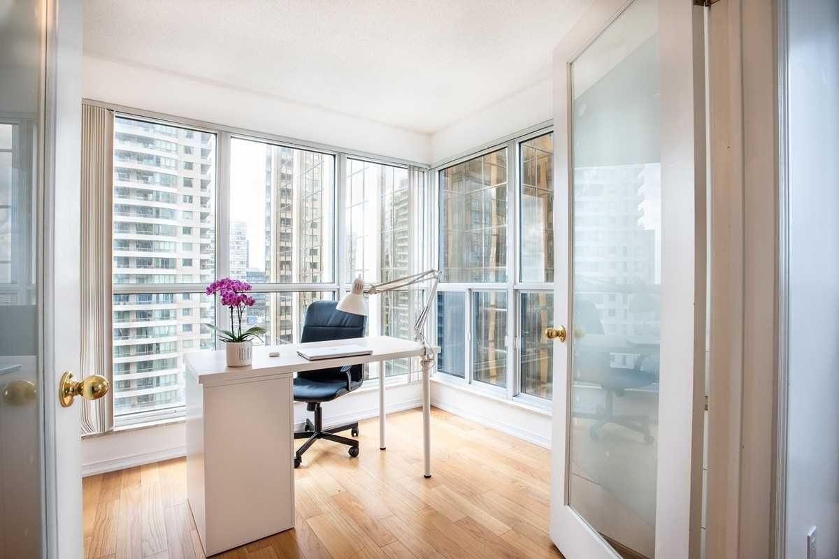 18 Hollywood Ave, unit 1405 for sale - image #7