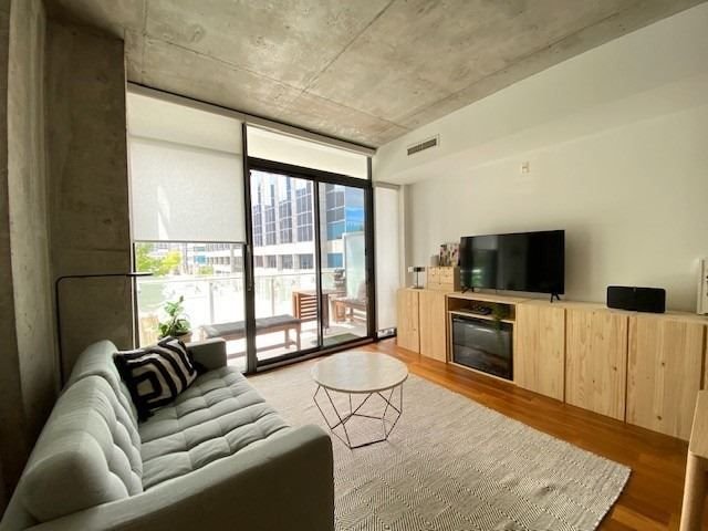 25 Stafford St, unit 304 for rent - image #3