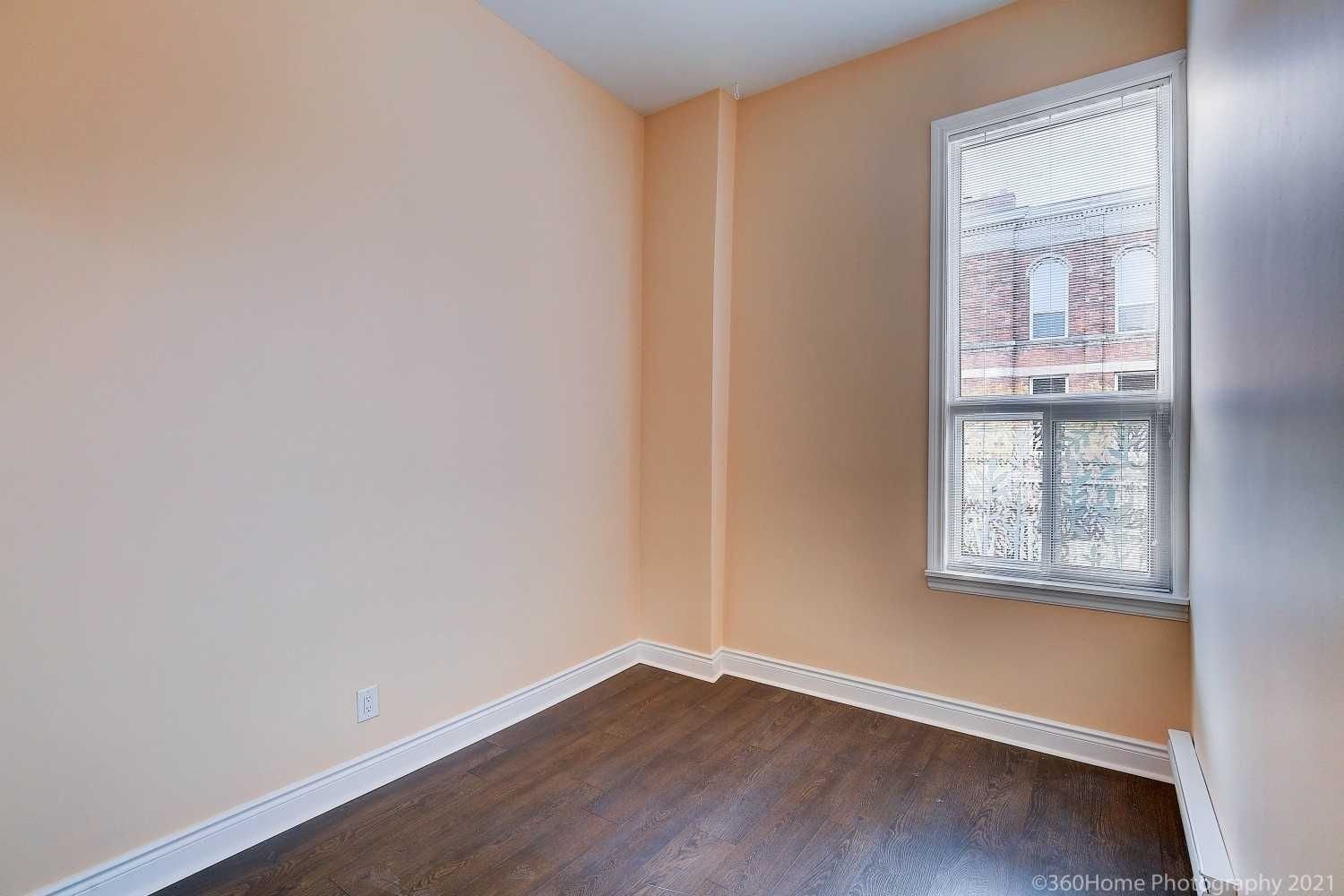 482 Queen St W, unit 203 for rent - image #8
