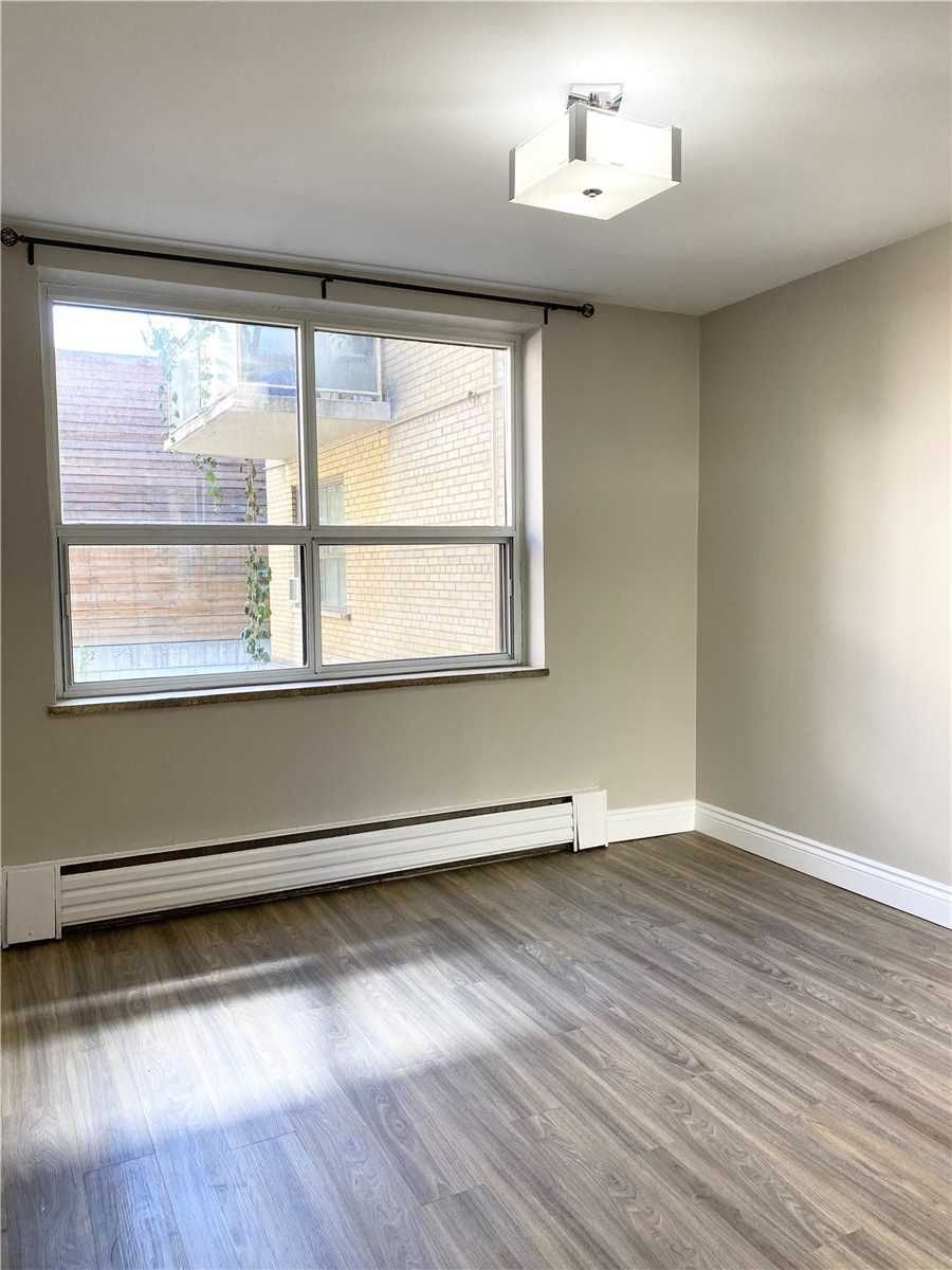 276 St Clair Ave W, unit 107 for rent - image #6