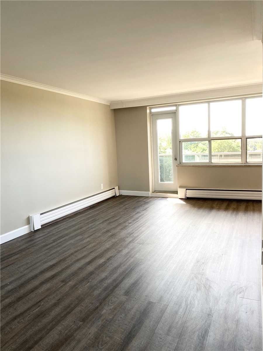 276 St Clair Ave W, unit 406 for rent - image #4