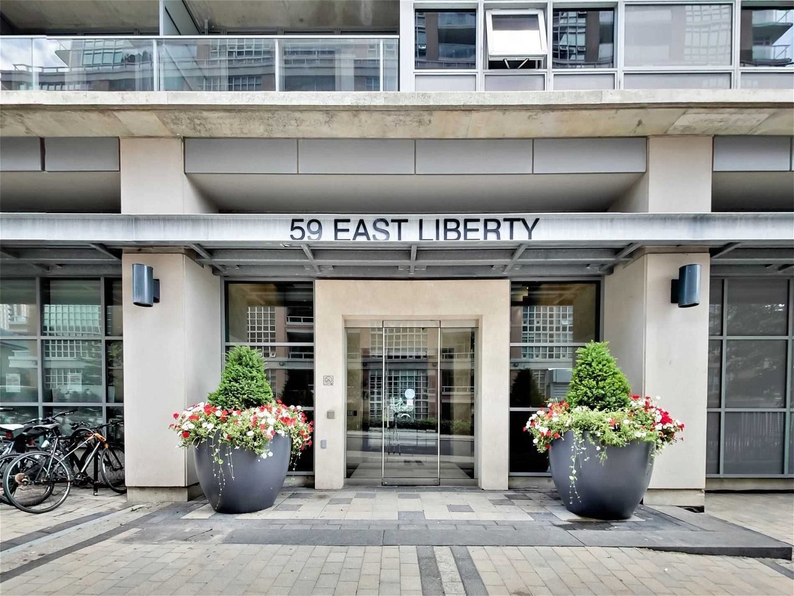 59 East Liberty  St, unit 1101 for rent - image #2