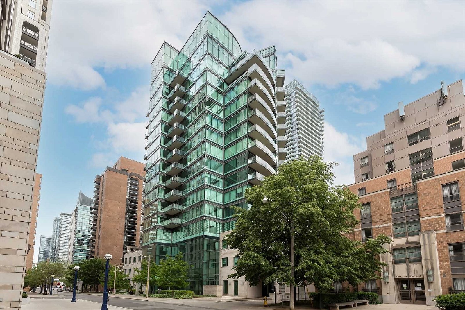 77 Charles St W, unit 1103 for sale - image #1