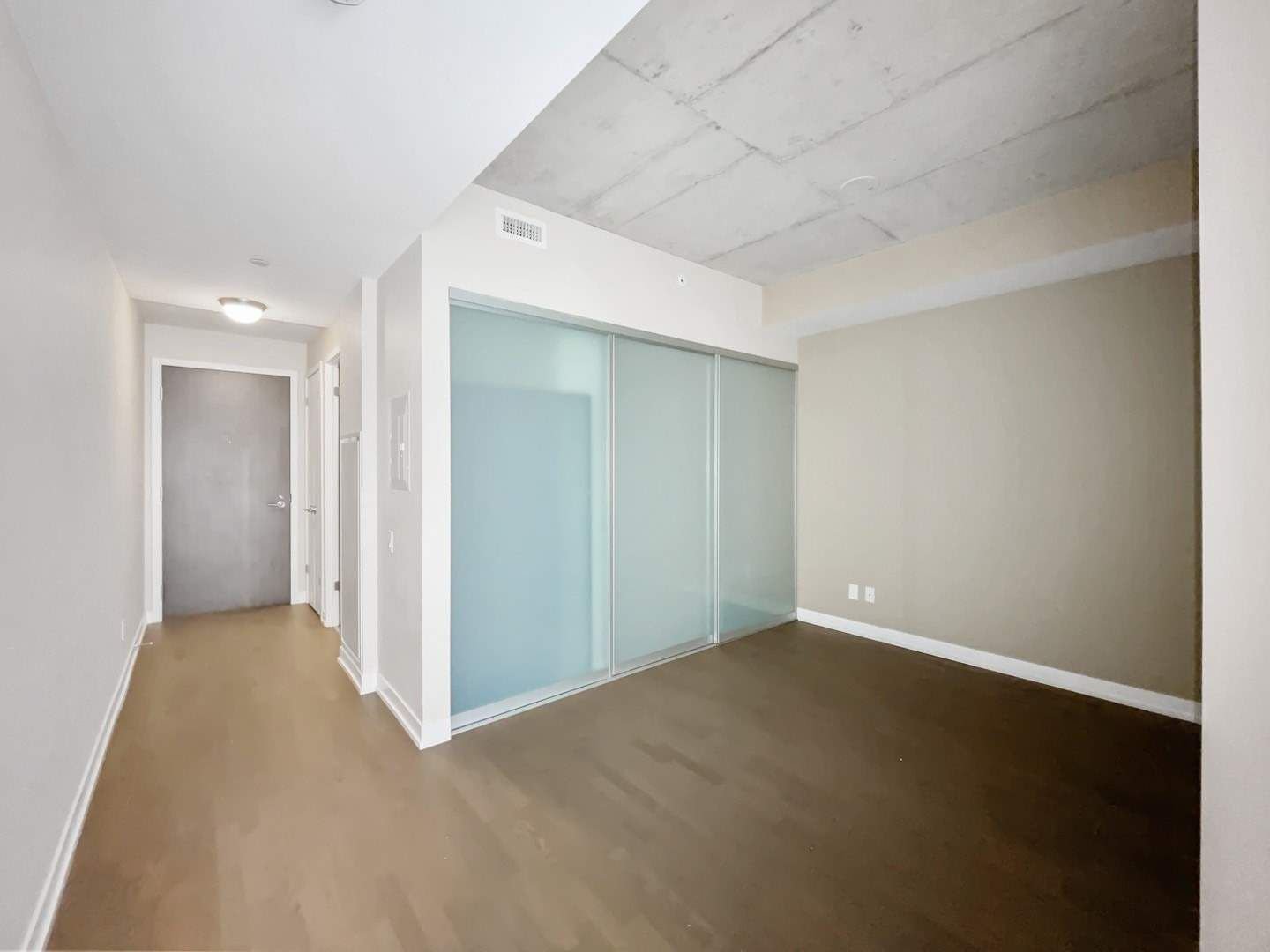 560 King St W, unit 421 for rent - image #9