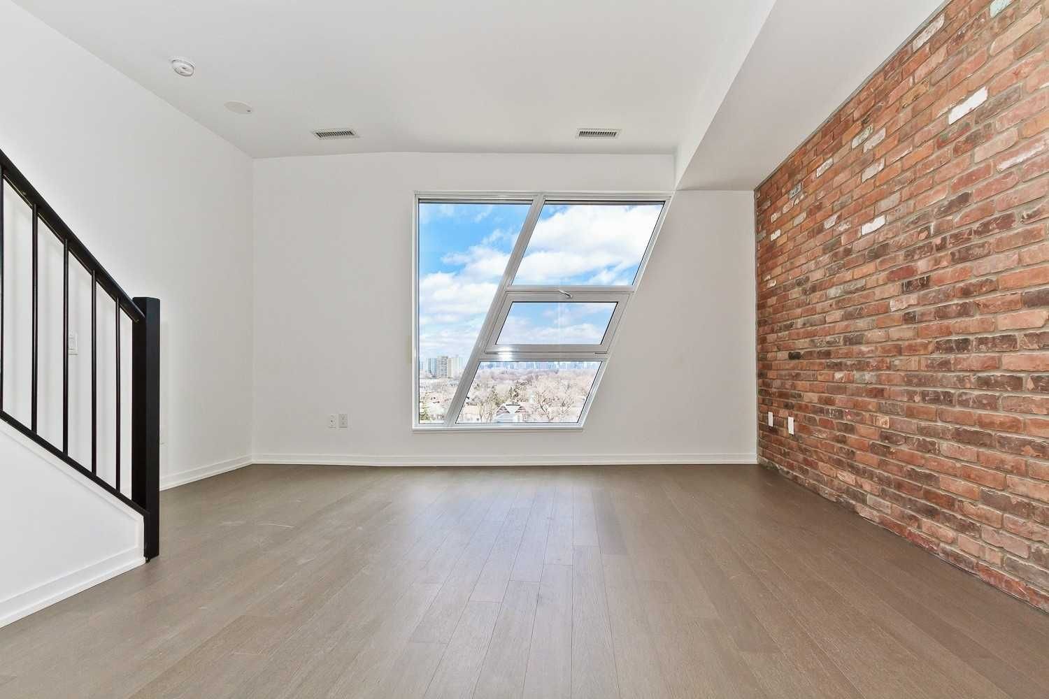138 St Helen's Ave, unit Ph1 for rent - image #1
