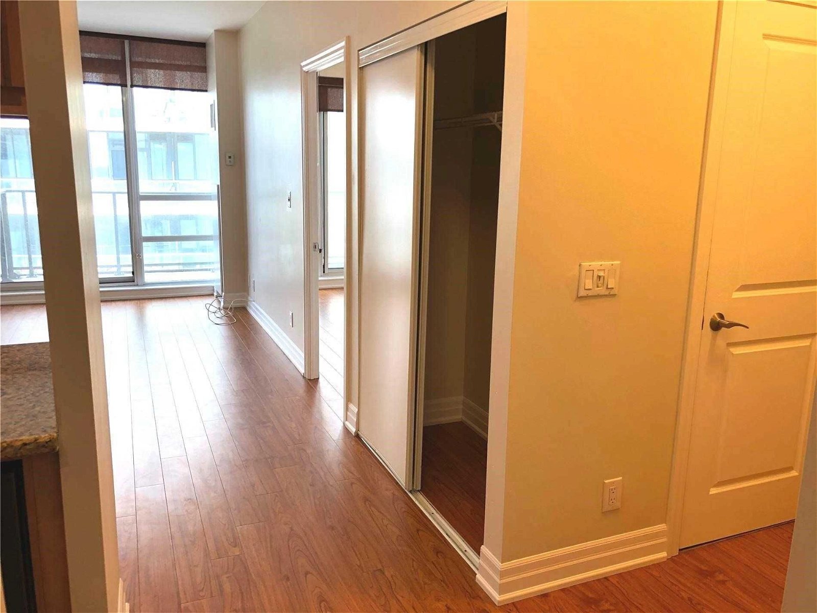 500 St Clair Ave W, unit 1802 for rent - image #8