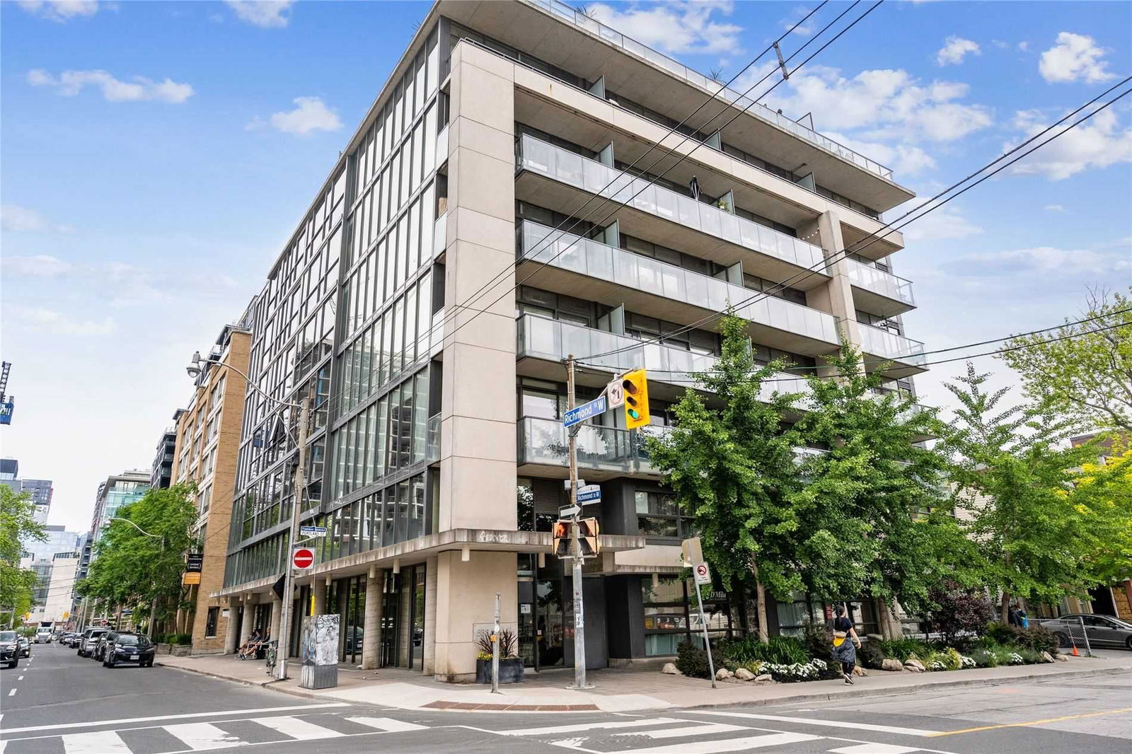 533 Richmond St W, unit 302 for sale