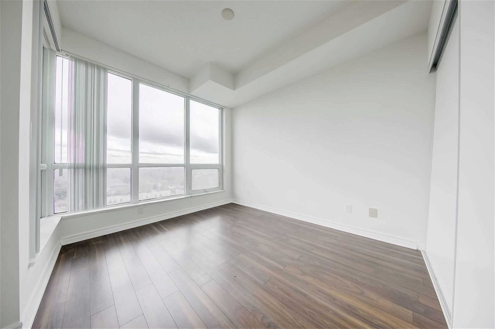 18 Holmes Ave, unit 1015 for sale - image #18