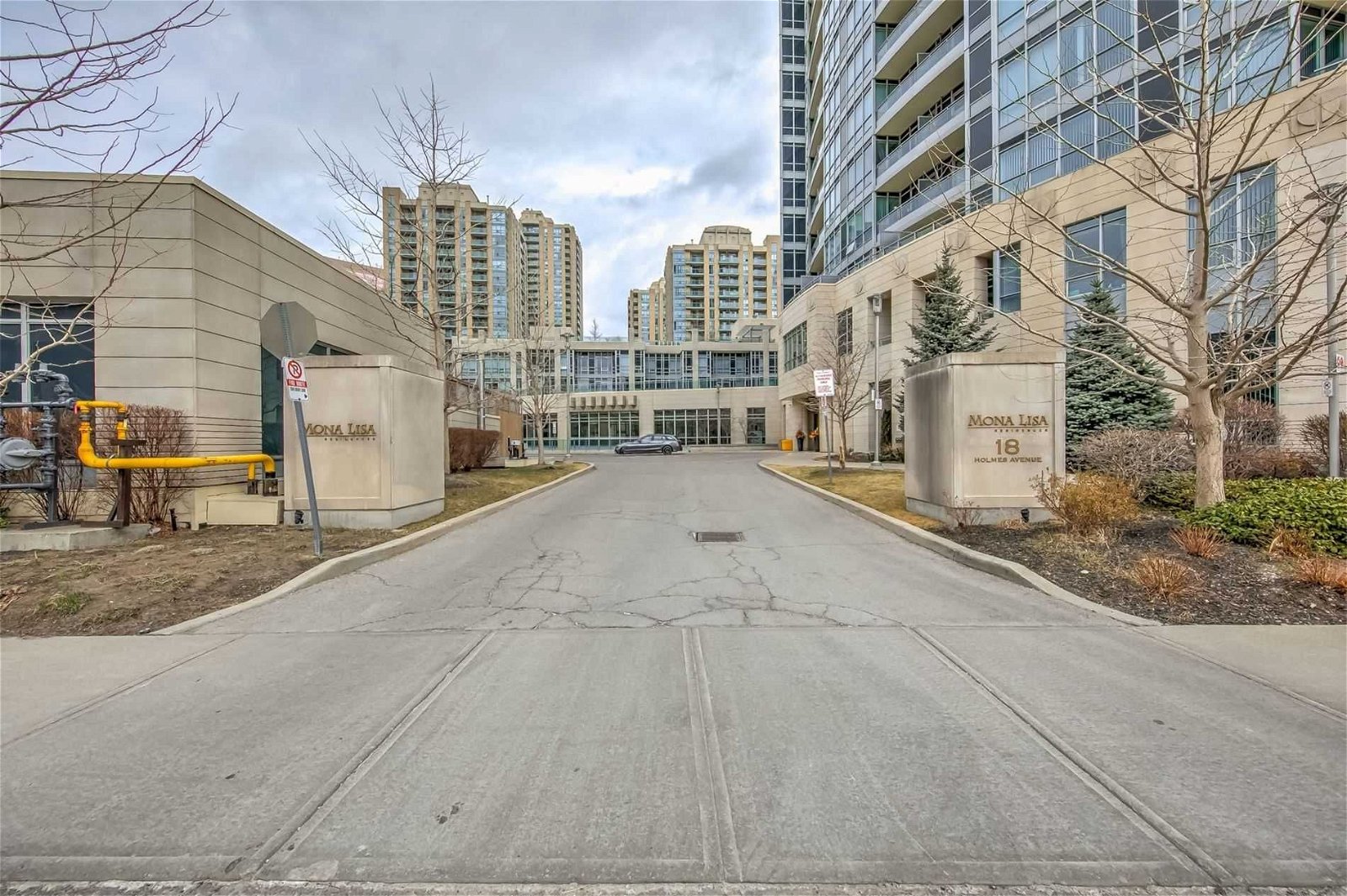 18 Holmes Ave, unit 1015 for sale - image #3