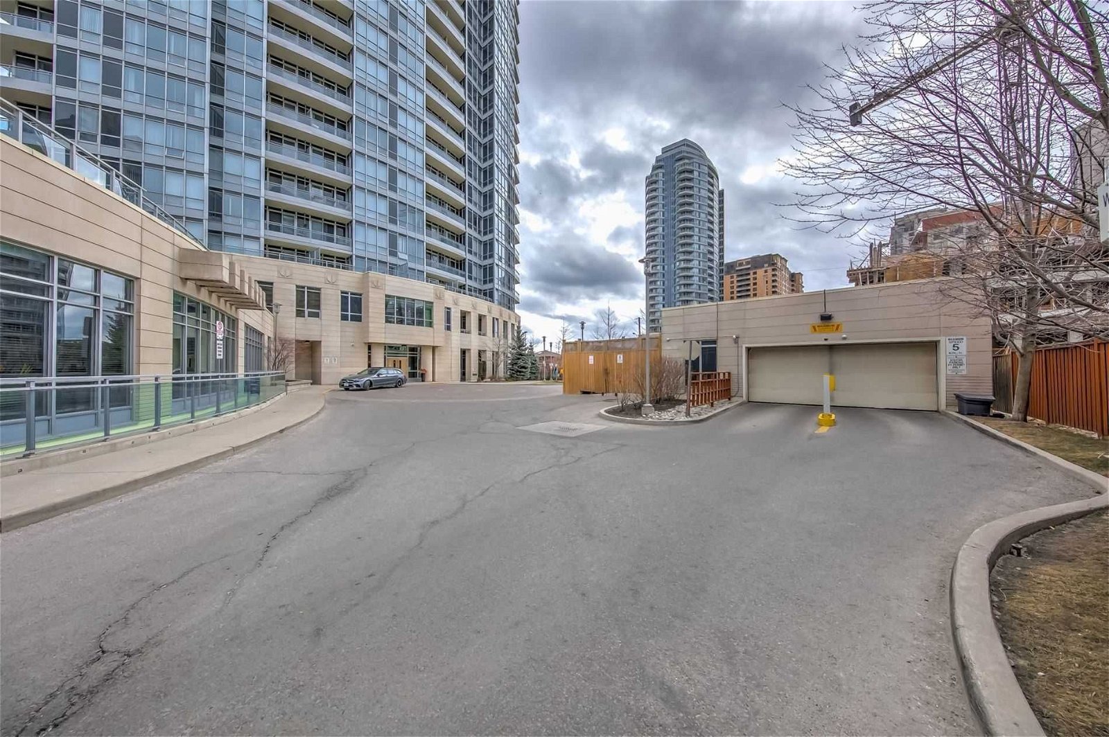 18 Holmes Ave, unit 1015 for sale - image #34