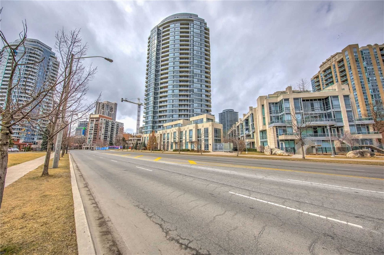 18 Holmes Ave, unit 1015 for sale - image #39