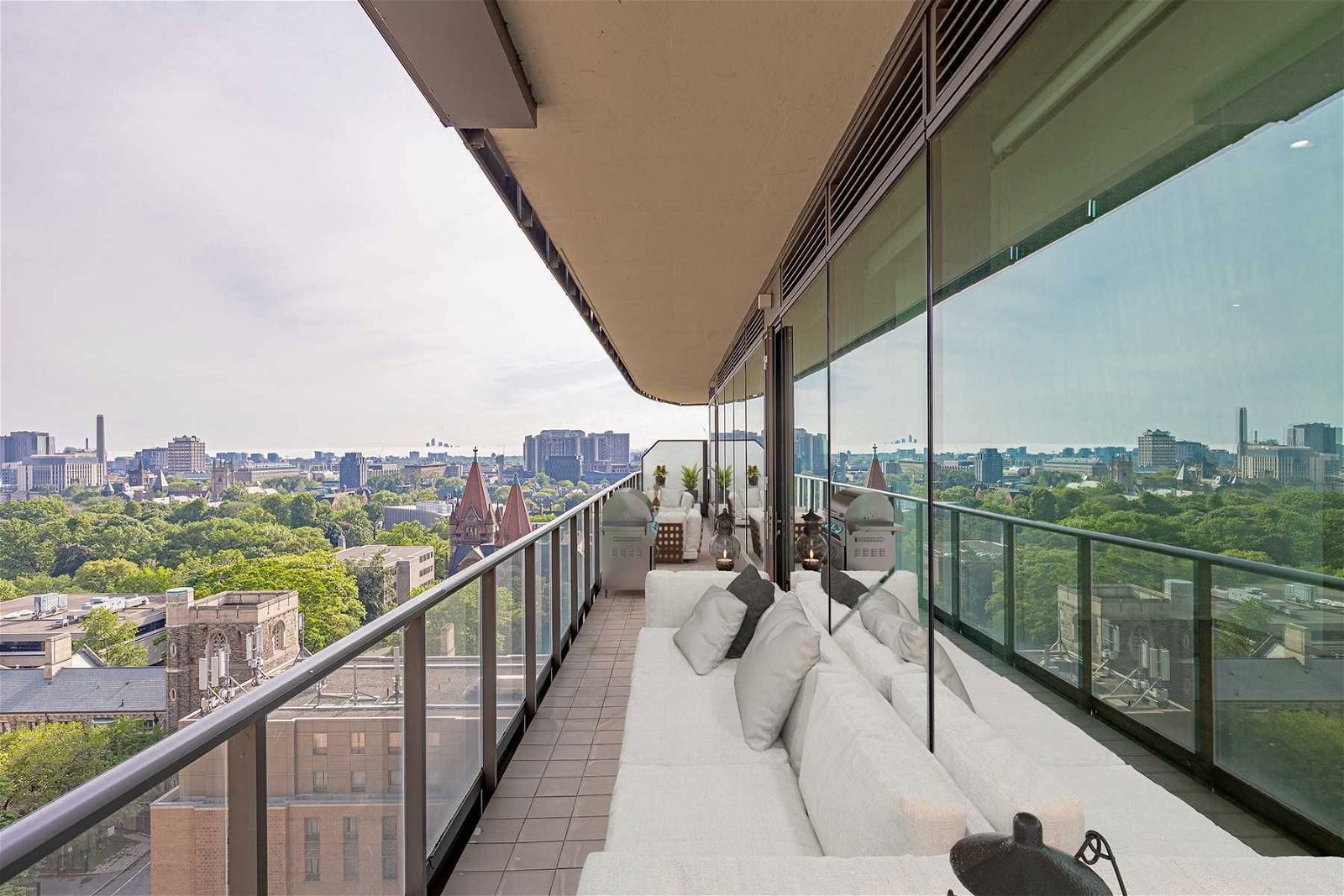 77 Charles St W, unit 1203 for rent - image #7