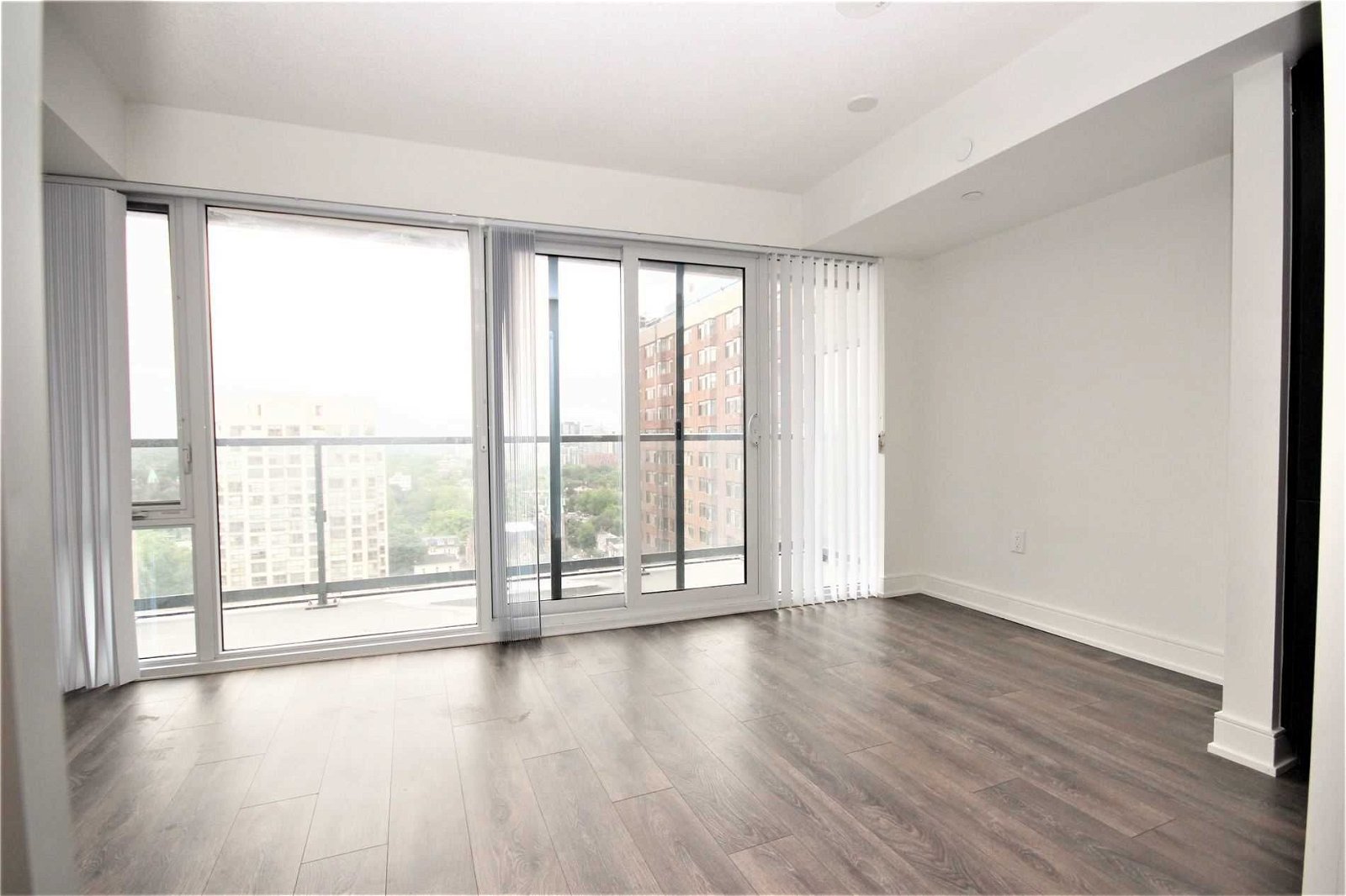 89 Mcgill St, unit 1507 for rent - image #12