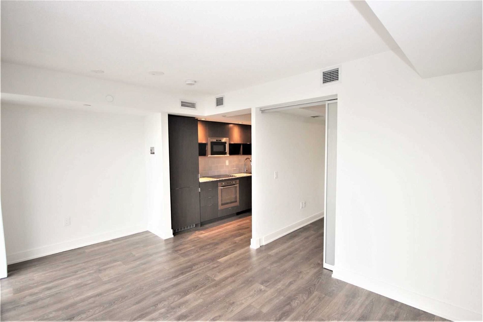 89 Mcgill St, unit 1507 for rent - image #7