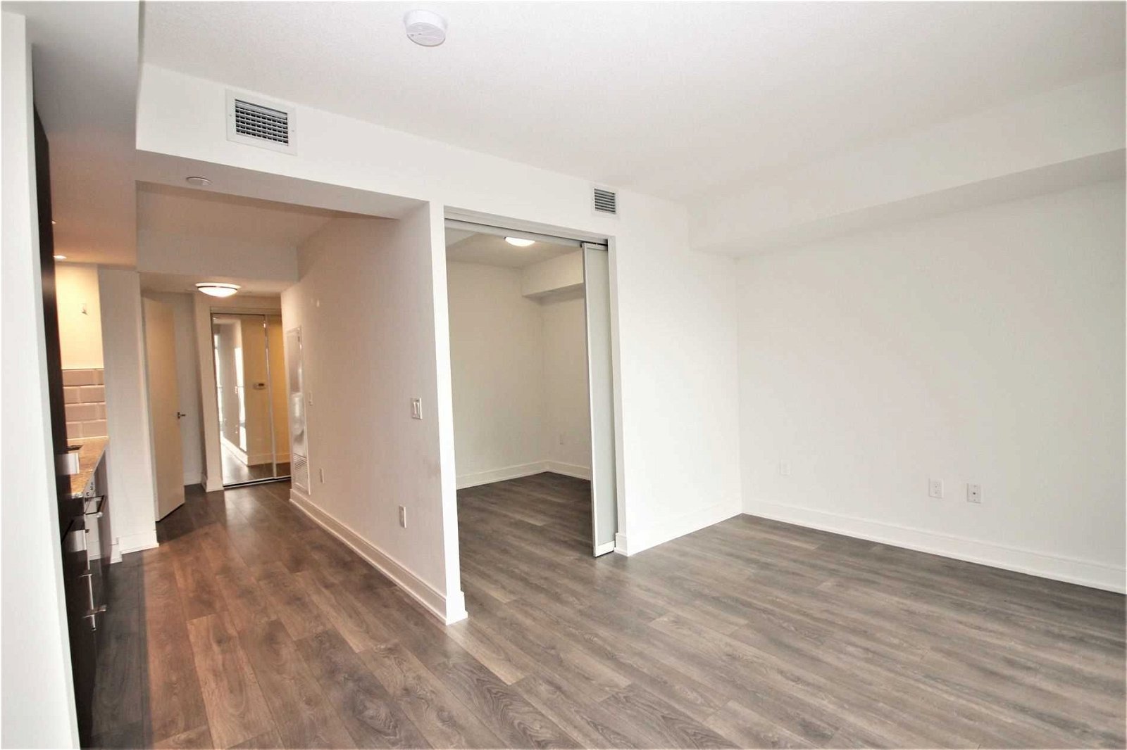 89 Mcgill St, unit 1507 for rent - image #8