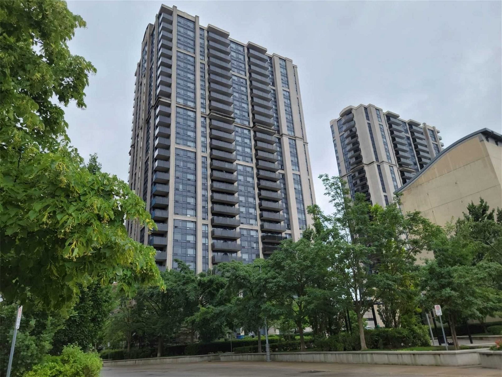 153 Beecroft Rd, unit 903 for rent - image #1