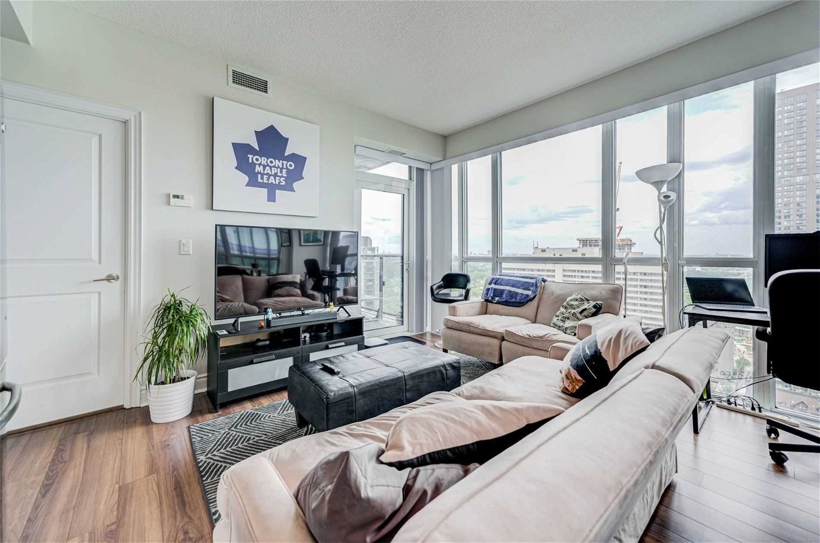 28 Ted Rogers Way, unit 2902 for sale - image #7