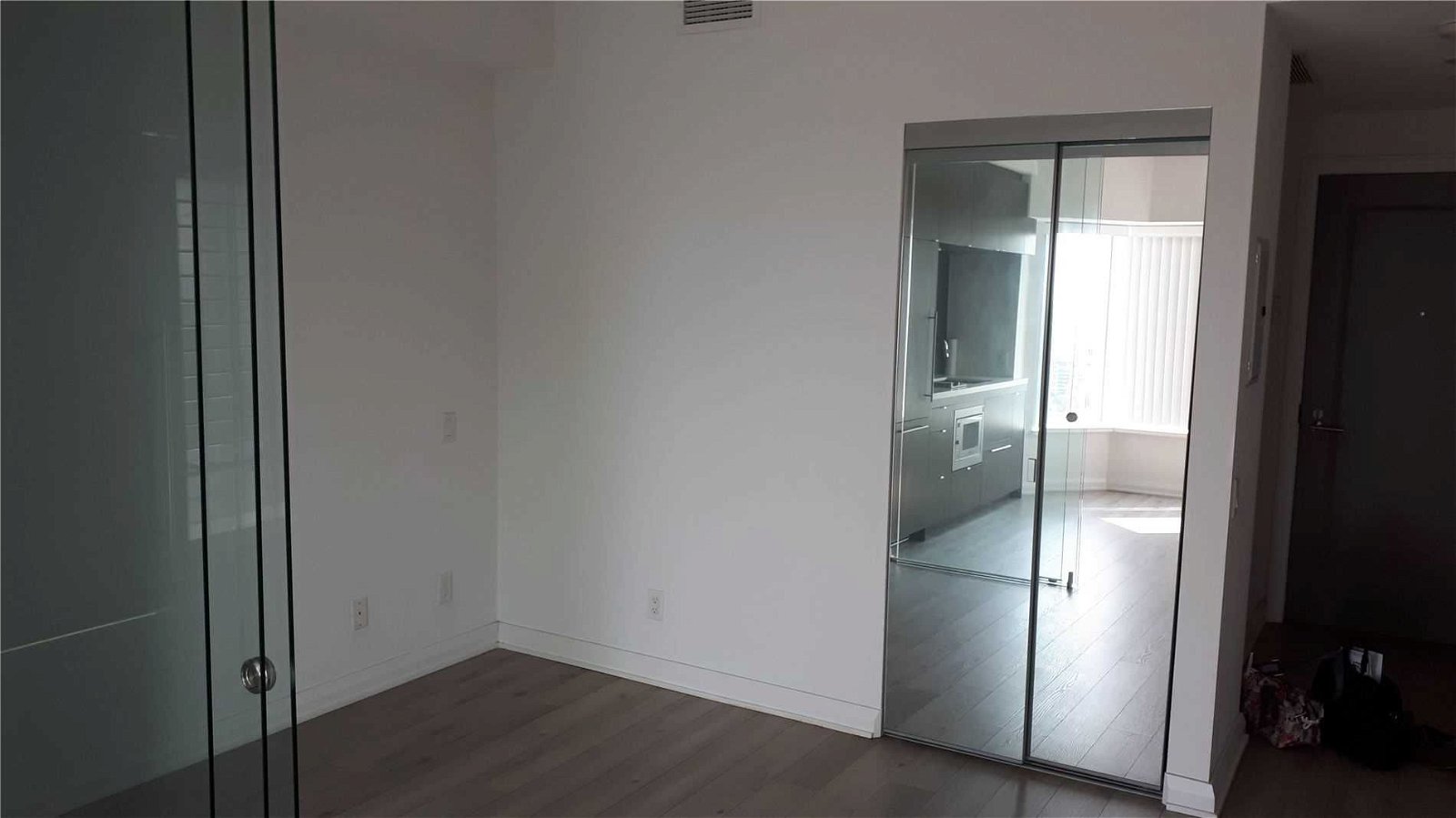 155 Yorkville Ave, unit 3015 for rent - image #5