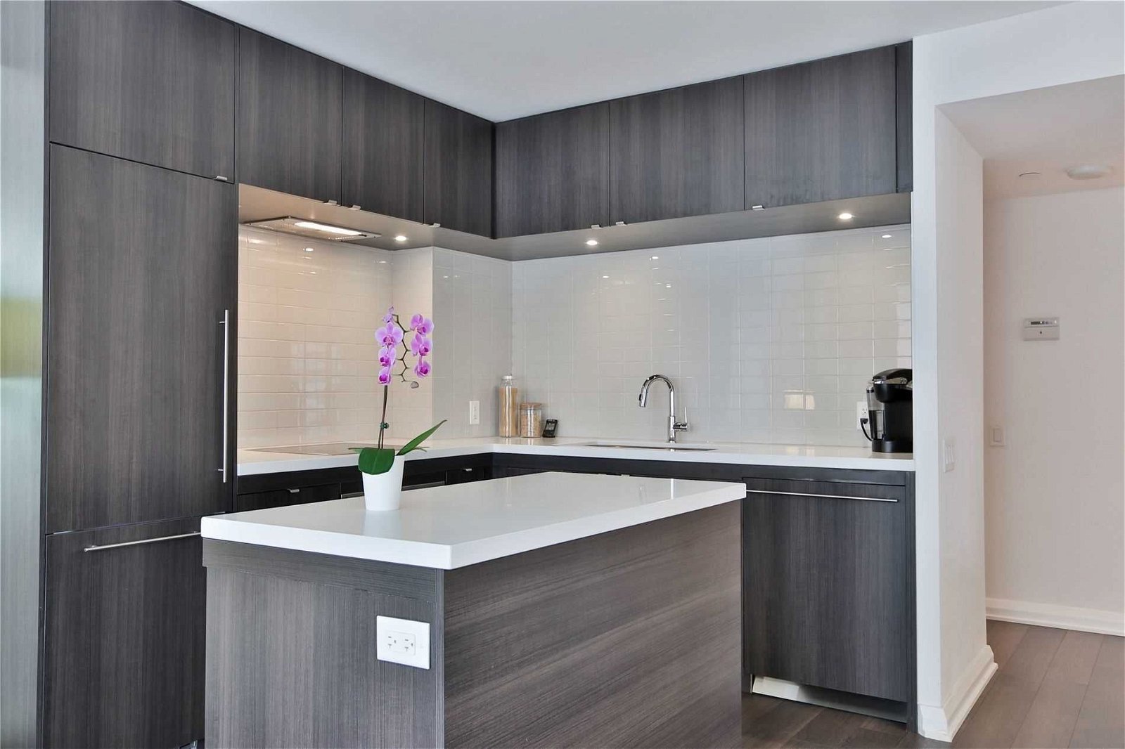 155 Yorkville Ave, unit 2313 for sale - image #3