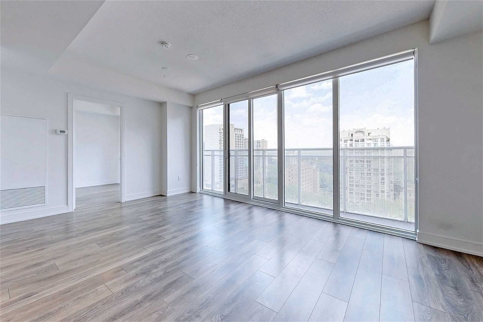 89 Mcgill St, unit 1305 for rent - image #20