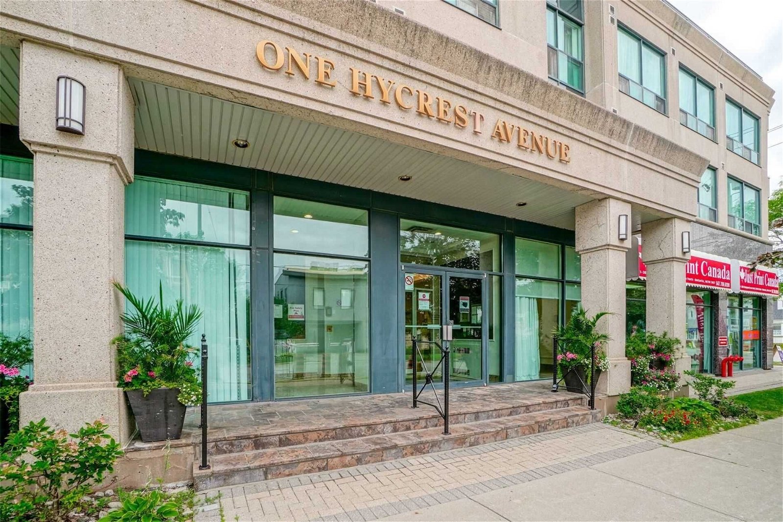 1 Hycrest Ave, unit 806 for sale - image #14