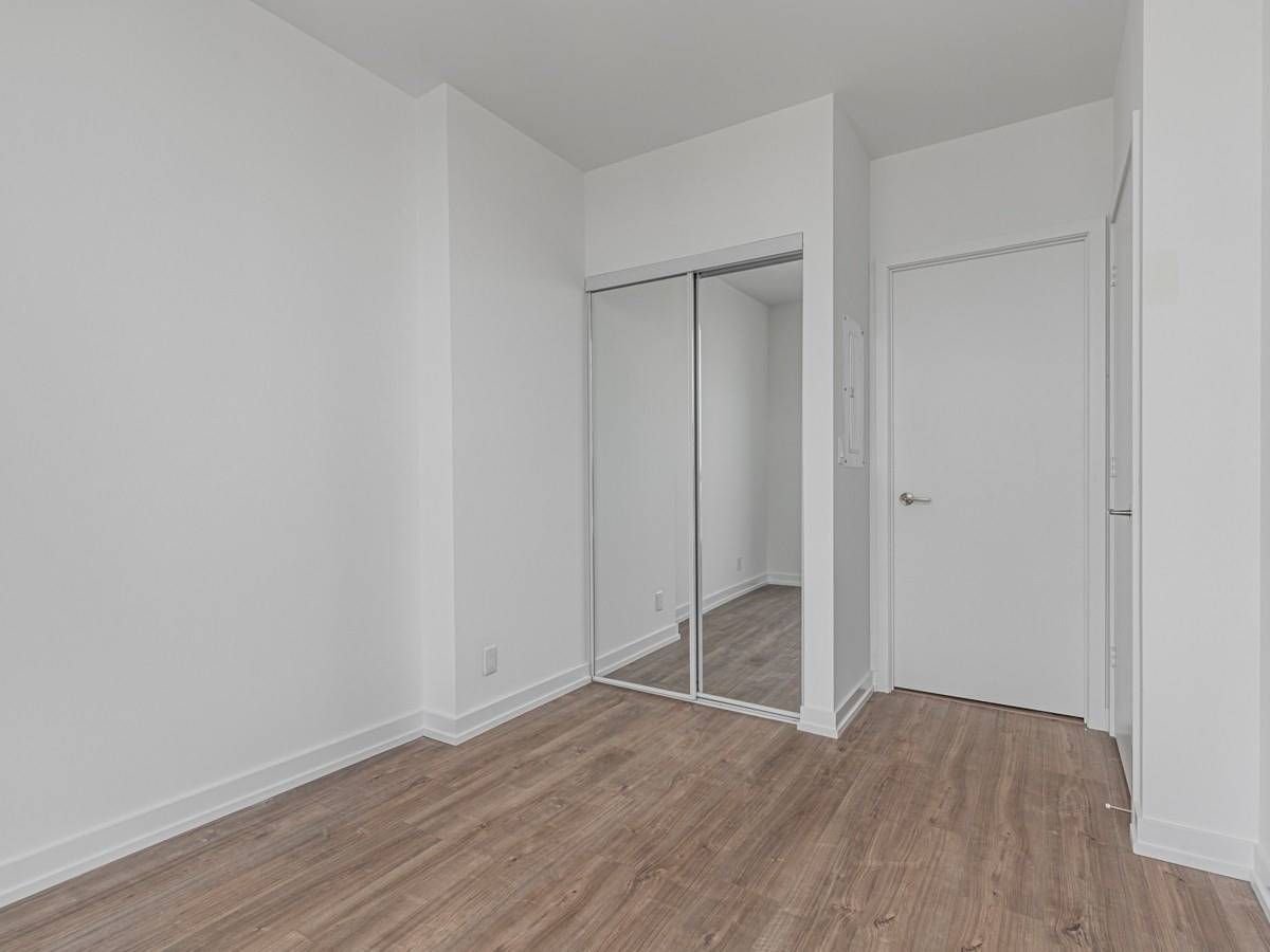 203 College St, unit 3005 for rent - image #10