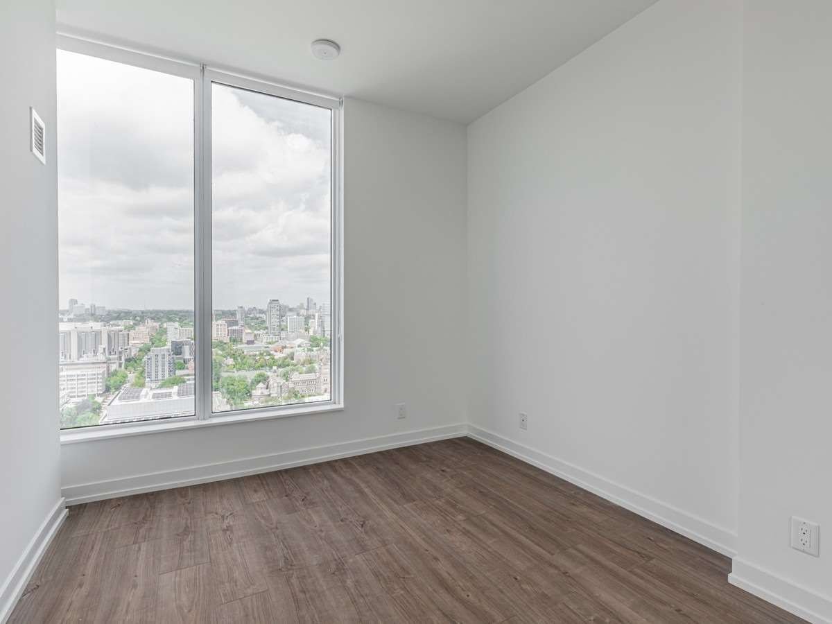 203 College St, unit 3005 for rent - image #8