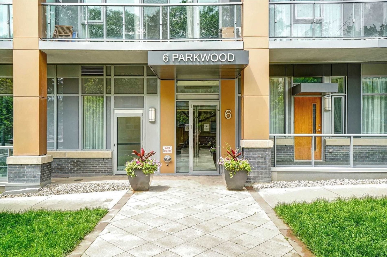 6 Parkwood Ave, unit 315 for sale - image #12