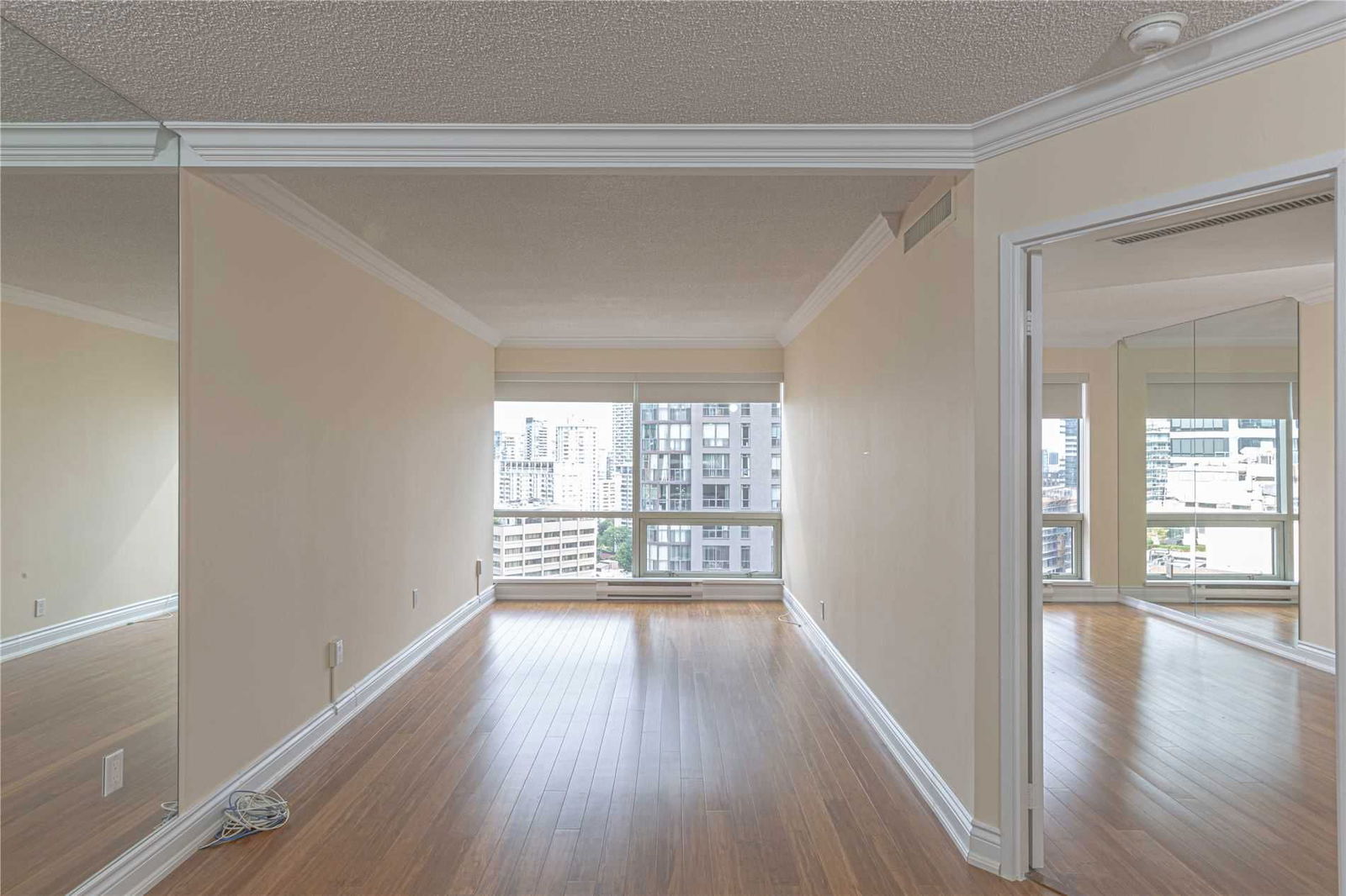 1001 Bay St, unit 2009 for rent - image #39