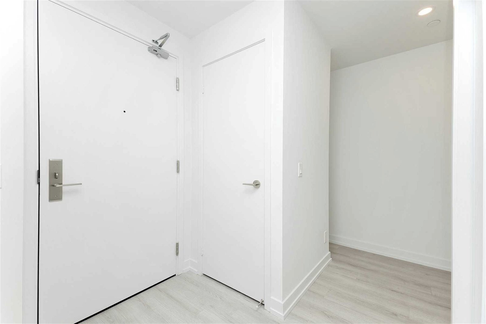 33 Helendale Ave, unit 1807 for sale - image #20