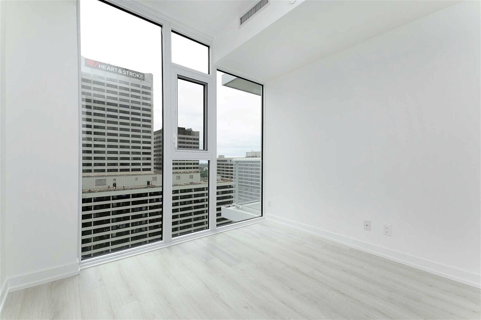 33 Helendale Ave, unit 1807 for sale - image #7