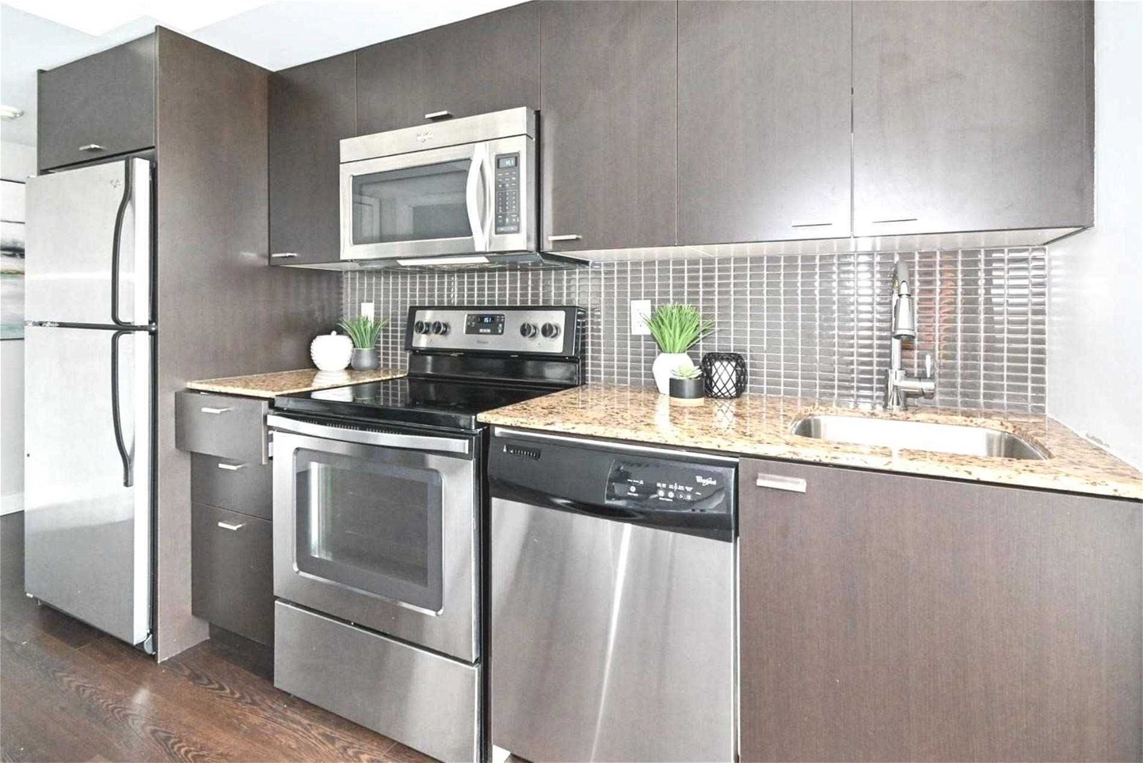 775 King St W, unit 515 for rent - image #2