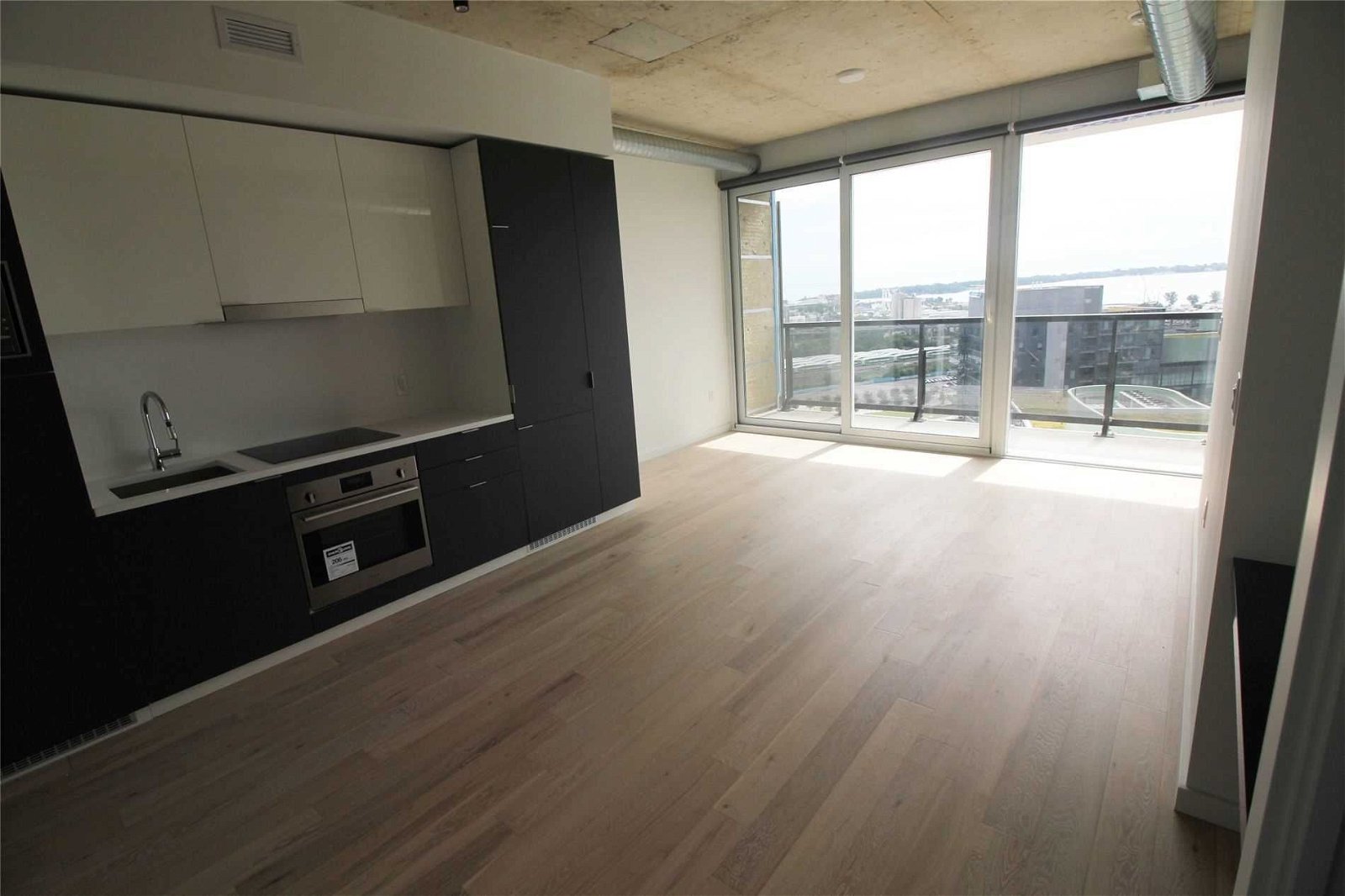 170 Bayview Ave, unit 1910 for rent - image #2