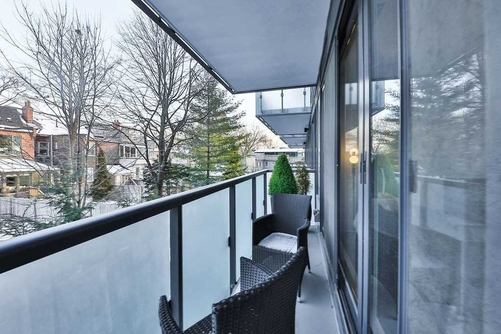 128 Pears Ave, unit 303 for sale - image #3