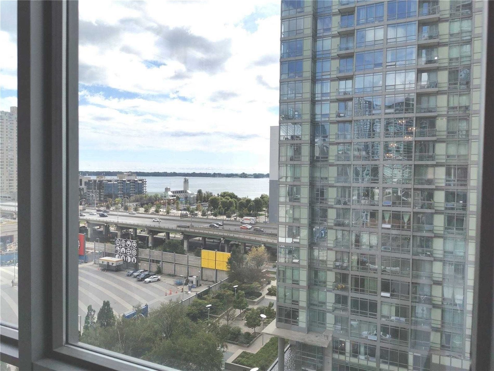 3 Navy Wharf Crt, unit 1109 for rent - image #2