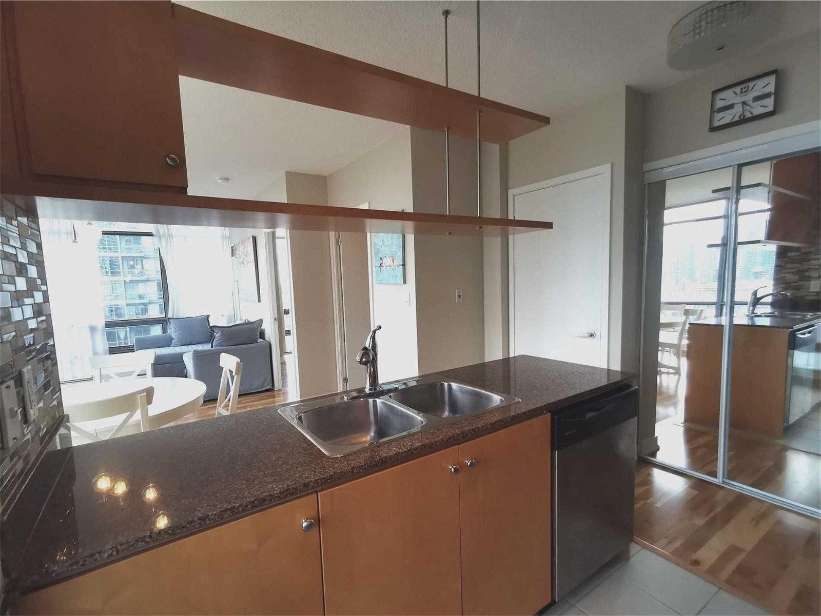3 Navy Wharf Crt, unit 1109 for rent - image #4