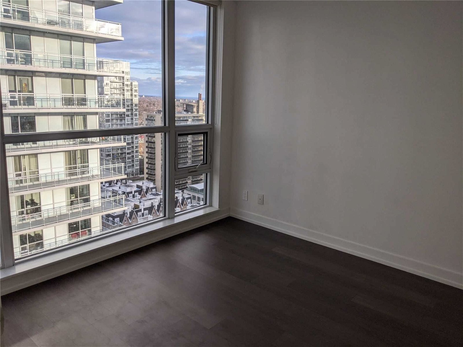 89 Dunfield Ave, unit 1706 for rent - image #3