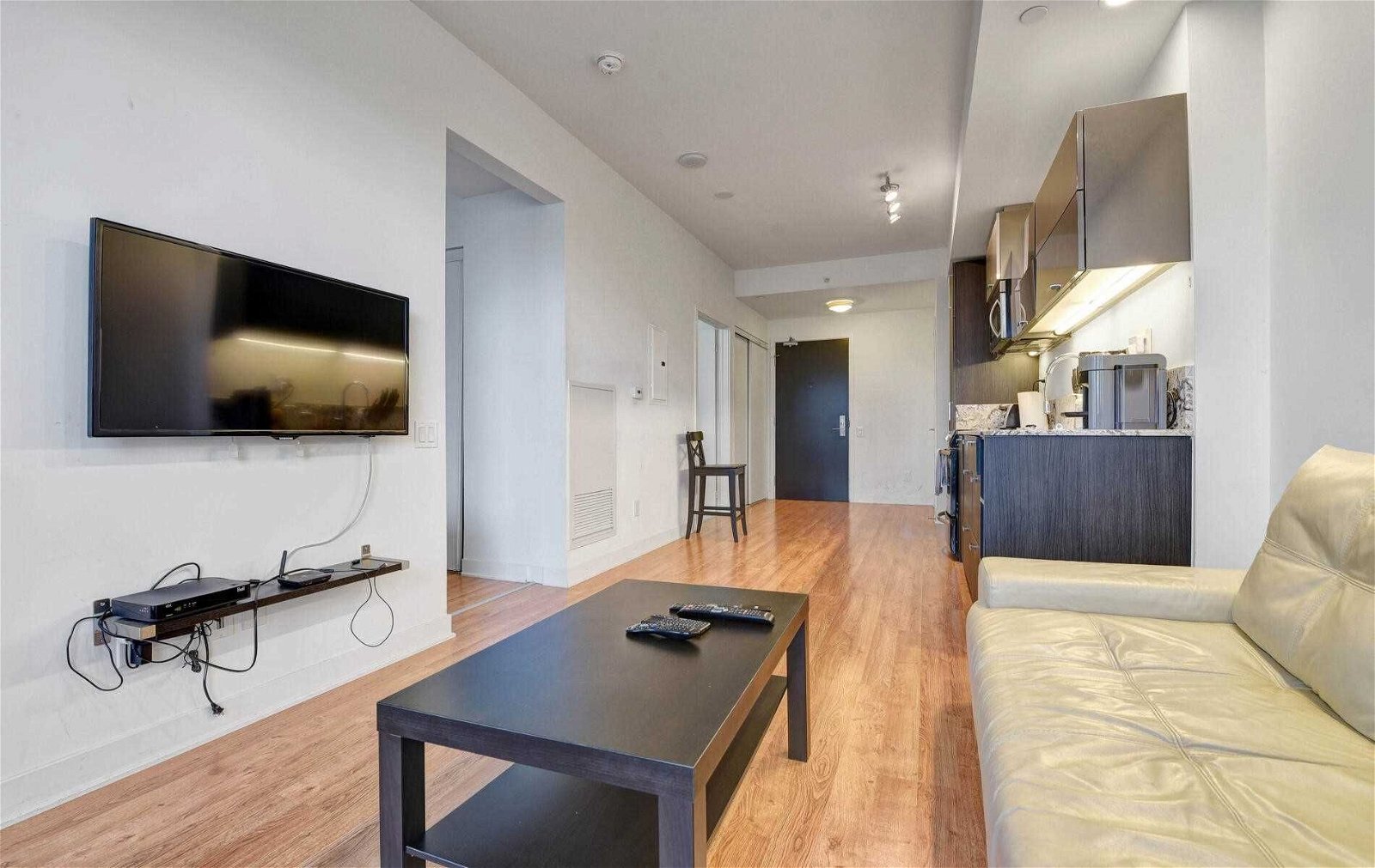 290 Adelaide St W, unit 2206 for sale - image #3