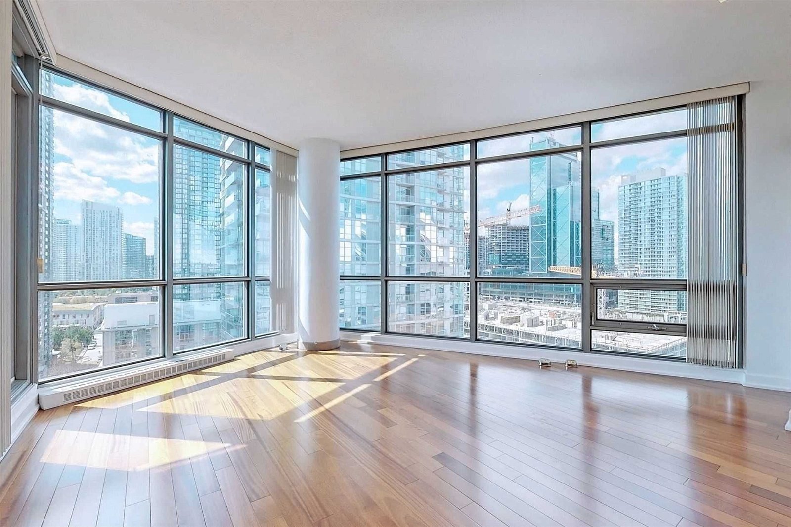 3 Navy Wharf Crt, unit 1703 for rent - image #1