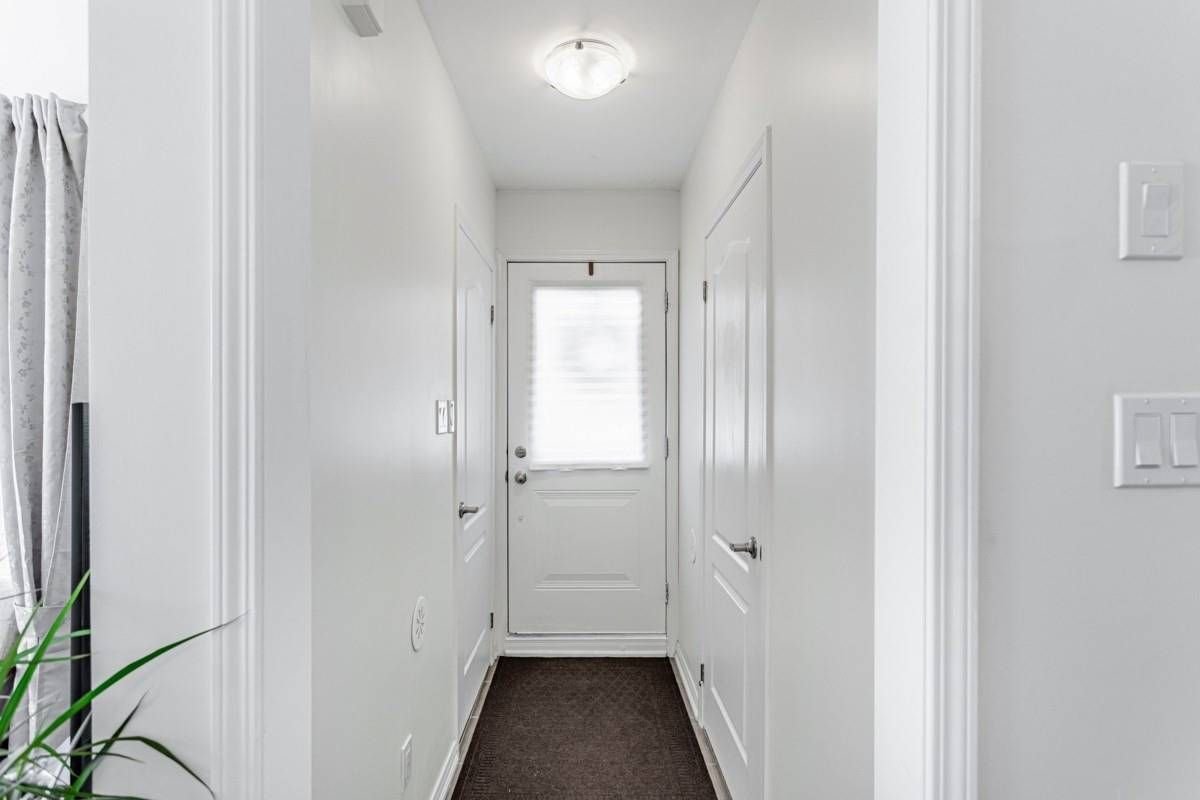 27 Coneflower Cres, unit Th 26 for sale - image #24