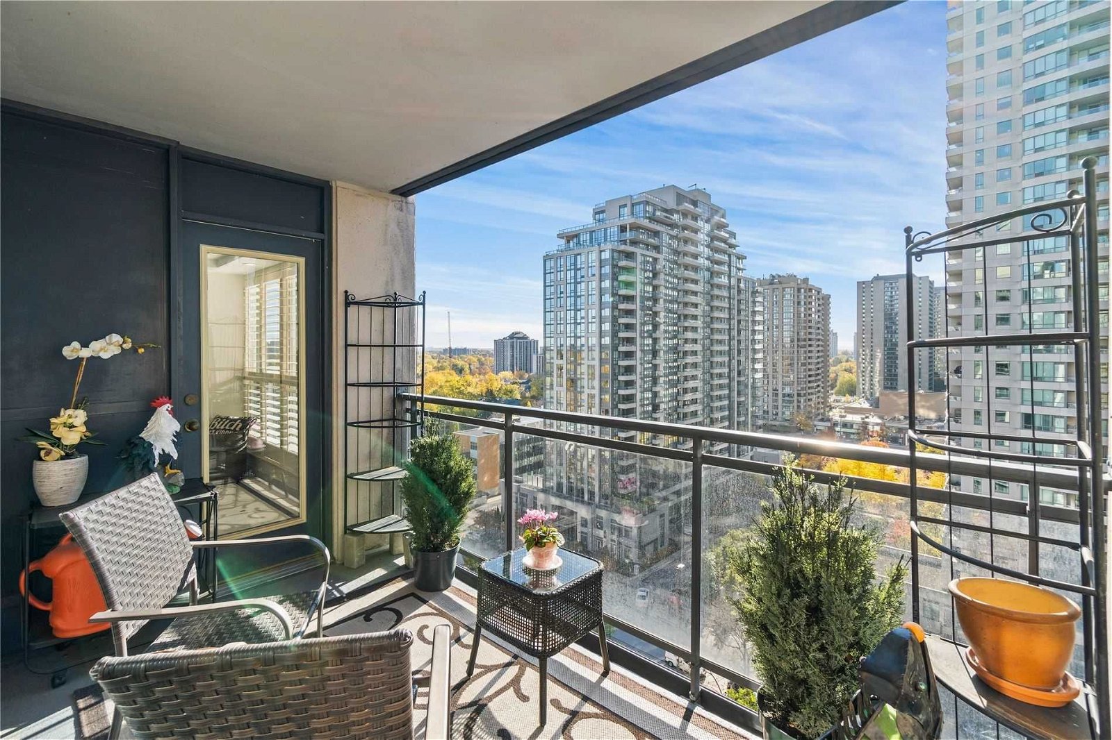 18 Hollywood Ave, unit 1500 for sale - image #1