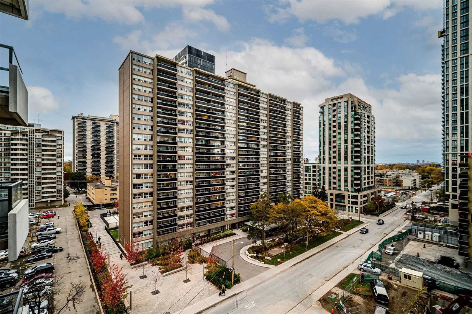 25 Broadway Ave, unit 604 for sale - image #15