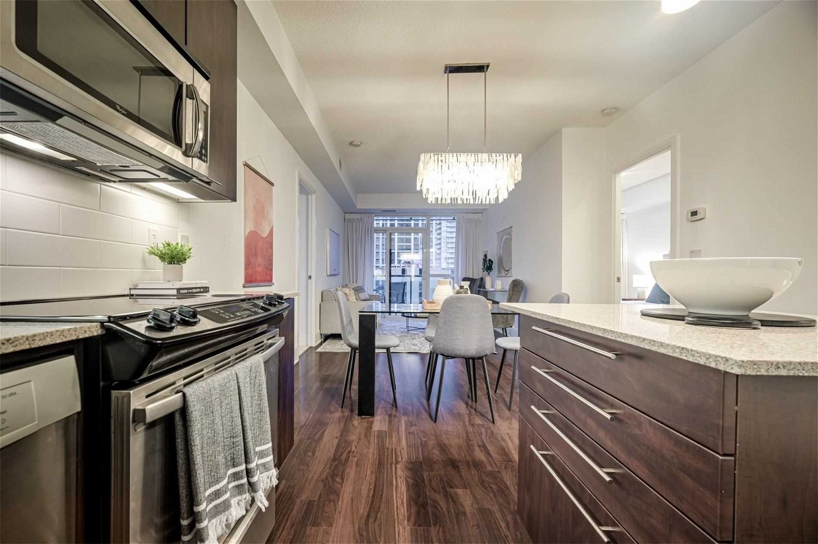25 Broadway Ave, unit 604 for sale - image #26