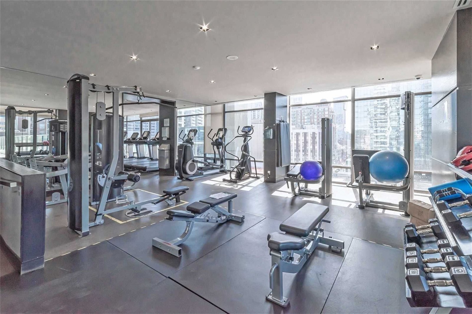 18 Yorkville Ave, unit 2603 for sale - image #25