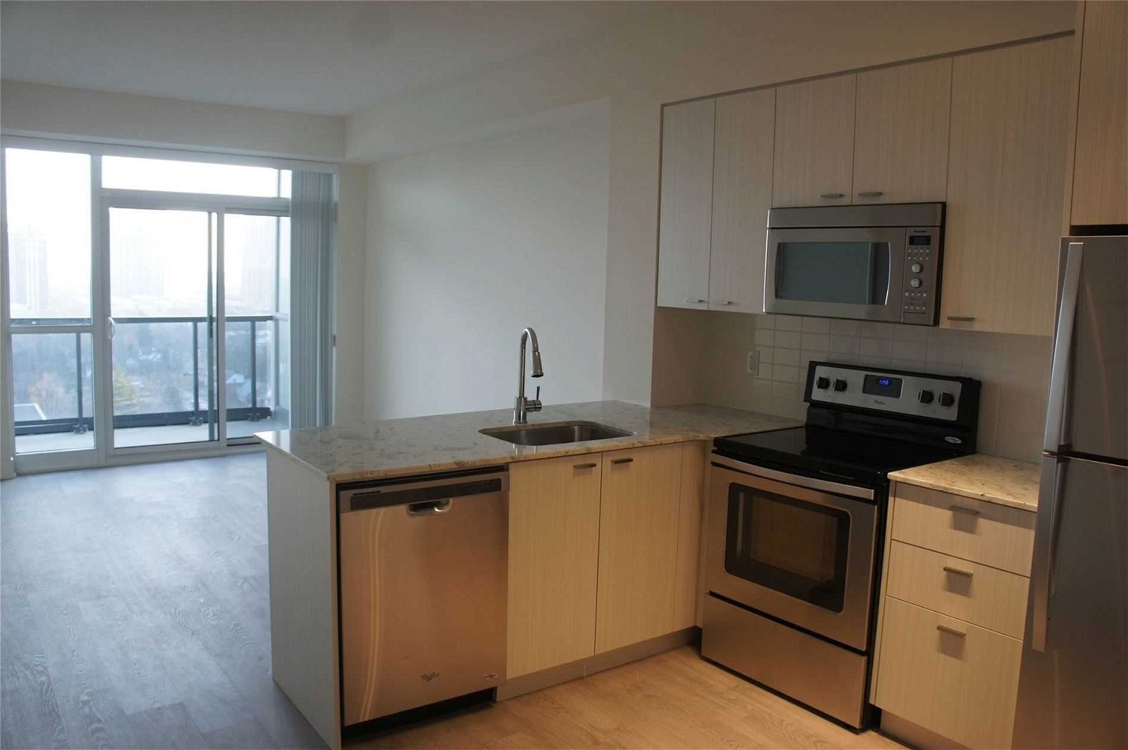 88 Sheppard Ave E, unit 1603 for rent - image #9