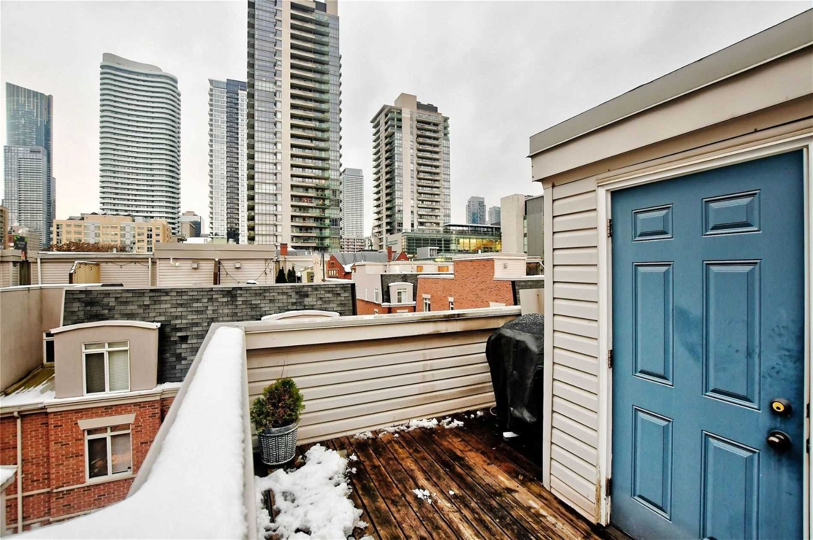 415 Jarvis St, unit 376 for rent - image #16