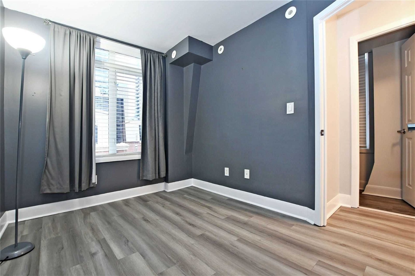 415 Jarvis St, unit 376 for rent - image #6