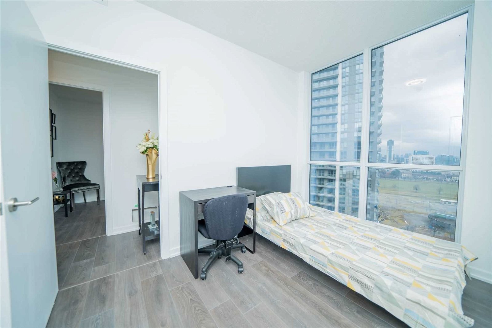 36 Forest Manor Rd, unit Ph1303 for sale - image #10