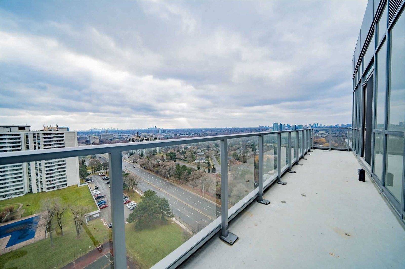 36 Forest Manor Rd, unit Ph1303 for sale - image #18